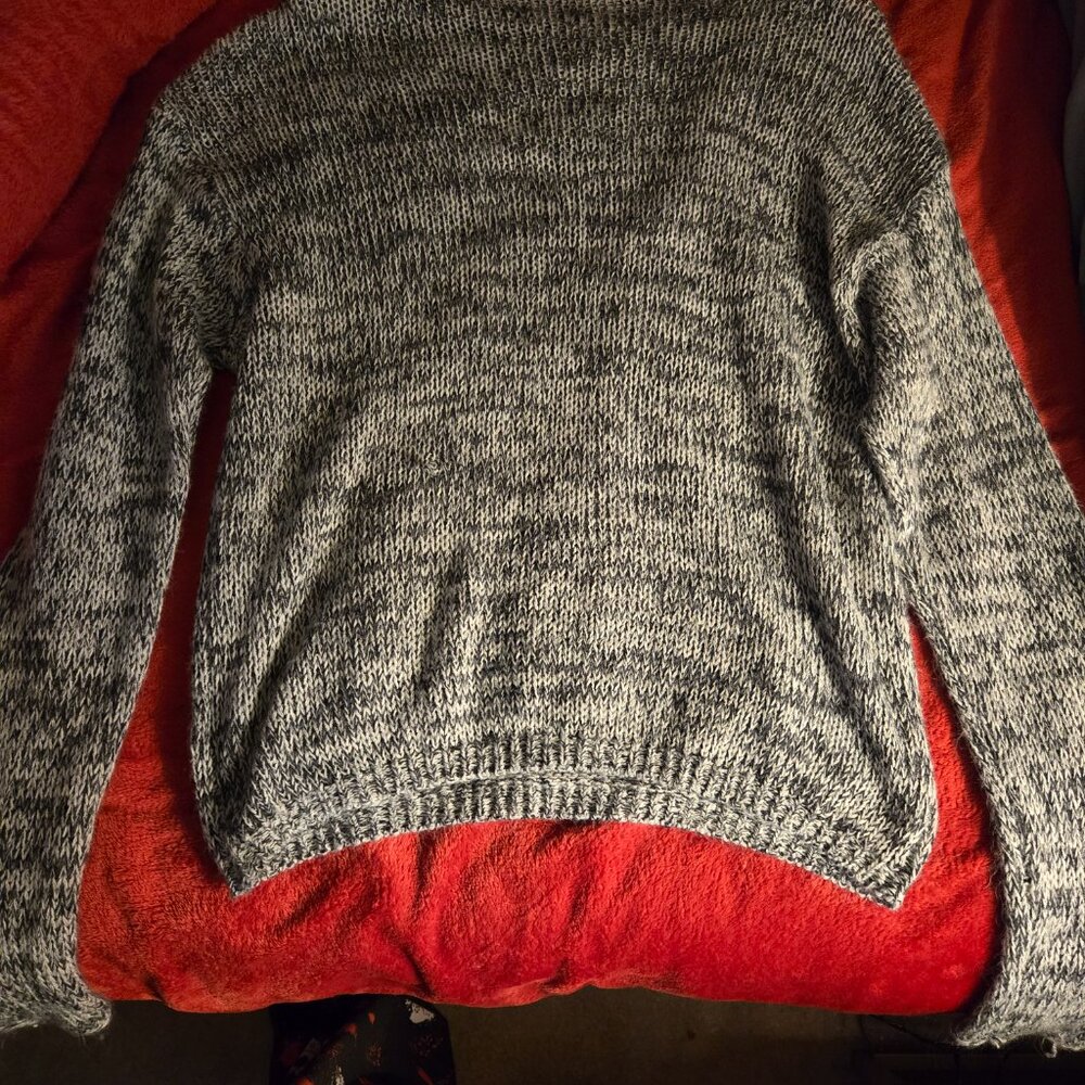 Sweater - Picture 3 of 3
